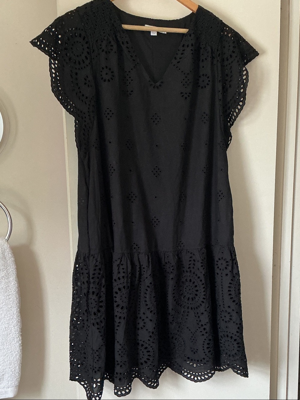 CHICOS Black Cotton Eyelet Flutter Sleeve Women’s Dress